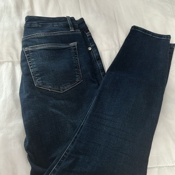 Good American high waist, straight jeans, size 2 Color Blue260 - Picture 3 of 3